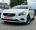 Белый Вольво B60, объемом двигателя 2.4 л и пробегом 249 тыс. км за 14472 $, фото 1 на Automoto.ua