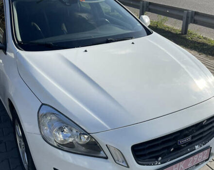 Белый Вольво B60, объемом двигателя 2 л и пробегом 280 тыс. км за 10300 $, фото 31 на Automoto.ua