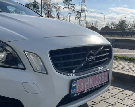 Белый Вольво B60, объемом двигателя 2 л и пробегом 280 тыс. км за 10300 $, фото 30 на Automoto.ua