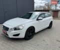 Белый Вольво B60, объемом двигателя 2.4 л и пробегом 160 тыс. км за 13500 $, фото 3 на Automoto.ua