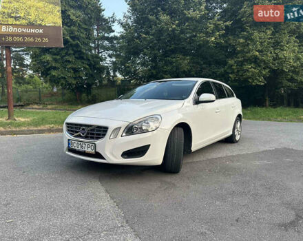 Белый Вольво B60, объемом двигателя 1.56 л и пробегом 215 тыс. км за 10400 $, фото 9 на Automoto.ua