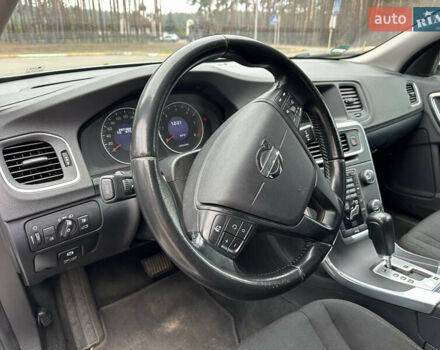 Білий Вольво B60, об'ємом двигуна 1.56 л та пробігом 287 тис. км за 9300 $, фото 21 на Automoto.ua