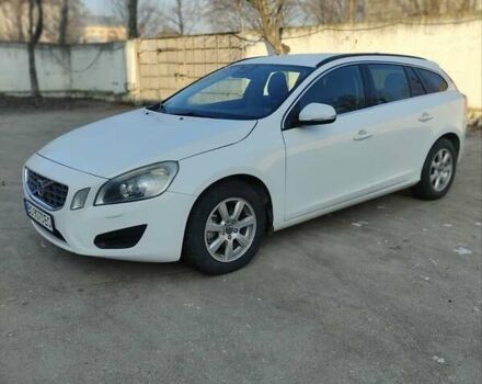 Білий Вольво B60, об'ємом двигуна 1.6 л та пробігом 195 тис. км за 10000 $, фото 1 на Automoto.ua