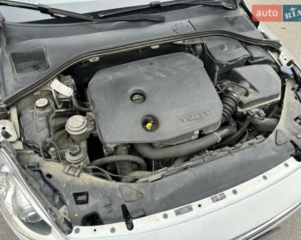 Білий Вольво B60, об'ємом двигуна 1.56 л та пробігом 287 тис. км за 9300 $, фото 23 на Automoto.ua