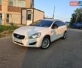 Білий Вольво B60, об'ємом двигуна 2.4 л та пробігом 239 тис. км за 10250 $, фото 31 на Automoto.ua