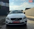 Белый Вольво B60, объемом двигателя 2.4 л и пробегом 236 тыс. км за 11600 $, фото 2 на Automoto.ua