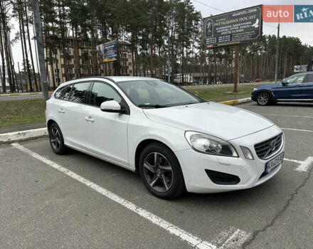 Білий Вольво B60, об'ємом двигуна 1.56 л та пробігом 287 тис. км за 9300 $, фото 4 на Automoto.ua