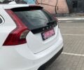 Білий Вольво B60, об'ємом двигуна 2 л та пробігом 279 тис. км за 11000 $, фото 2 на Automoto.ua