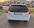 Білий Вольво B60, об'ємом двигуна 2.4 л та пробігом 239 тис. км за 10250 $, фото 6 на Automoto.ua