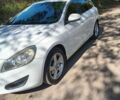 Белый Вольво B60, объемом двигателя 1.56 л и пробегом 295 тыс. км за 8250 $, фото 1 на Automoto.ua