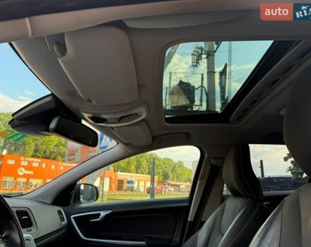 Білий Вольво B60, об'ємом двигуна 2.4 л та пробігом 236 тис. км за 11000 $, фото 33 на Automoto.ua