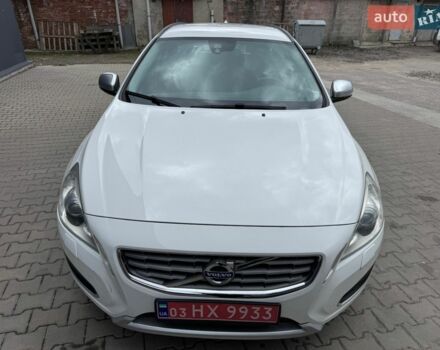 Білий Вольво B60, об'ємом двигуна 2.4 л та пробігом 160 тис. км за 13500 $, фото 13 на Automoto.ua