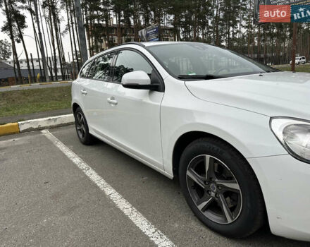 Білий Вольво B60, об'ємом двигуна 1.56 л та пробігом 287 тис. км за 9300 $, фото 5 на Automoto.ua