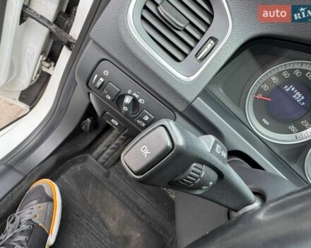 Белый Вольво B60, объемом двигателя 2.4 л и пробегом 160 тыс. км за 13900 $, фото 36 на Automoto.ua