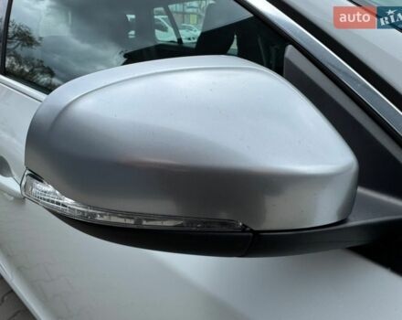 Белый Вольво B60, объемом двигателя 2.4 л и пробегом 160 тыс. км за 13900 $, фото 19 на Automoto.ua