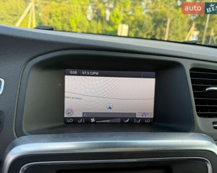 Білий Вольво B60, об'ємом двигуна 2.4 л та пробігом 236 тис. км за 11000 $, фото 24 на Automoto.ua