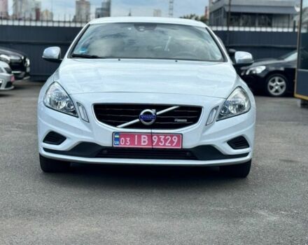 Білий Вольво B60, об'ємом двигуна 2.4 л та пробігом 249 тис. км за 14487 $, фото 3 на Automoto.ua