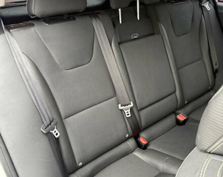 Белый Вольво B60, объемом двигателя 2.4 л и пробегом 234 тыс. км за 12700 $, фото 33 на Automoto.ua