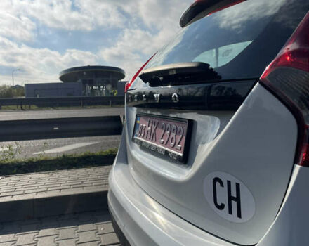 Белый Вольво B60, объемом двигателя 2 л и пробегом 280 тыс. км за 10300 $, фото 16 на Automoto.ua