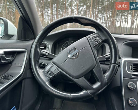 Білий Вольво B60, об'ємом двигуна 1.56 л та пробігом 287 тис. км за 9300 $, фото 15 на Automoto.ua