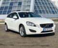 Белый Вольво B60, объемом двигателя 2 л и пробегом 155 тыс. км за 14800 $, фото 1 на Automoto.ua