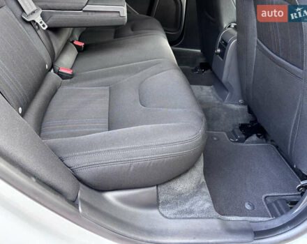 Белый Вольво B60, объемом двигателя 1.6 л и пробегом 242 тыс. км за 10850 $, фото 102 на Automoto.ua