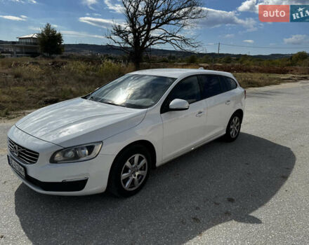 Белый Вольво B60, объемом двигателя 1.56 л и пробегом 306 тыс. км за 10413 $, фото 17 на Automoto.ua