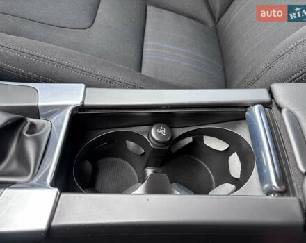 Белый Вольво B60, объемом двигателя 1.6 л и пробегом 242 тыс. км за 10850 $, фото 139 на Automoto.ua