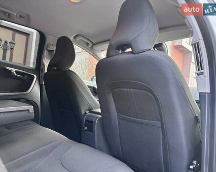 Белый Вольво B60, объемом двигателя 1.6 л и пробегом 242 тыс. км за 10850 $, фото 105 на Automoto.ua