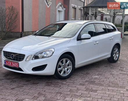 Белый Вольво B60, объемом двигателя 1.6 л и пробегом 242 тыс. км за 10850 $, фото 28 на Automoto.ua