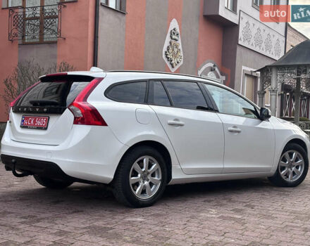 Белый Вольво B60, объемом двигателя 1.6 л и пробегом 242 тыс. км за 10850 $, фото 63 на Automoto.ua