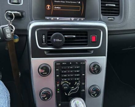 Белый Вольво B60, объемом двигателя 1.98 л и пробегом 183 тыс. км за 12900 $, фото 37 на Automoto.ua