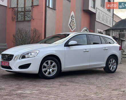 Белый Вольво B60, объемом двигателя 1.6 л и пробегом 242 тыс. км за 10850 $, фото 26 на Automoto.ua