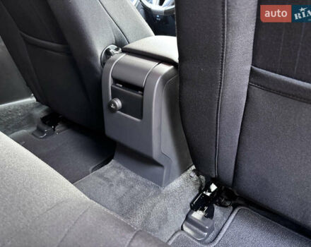 Белый Вольво B60, объемом двигателя 1.6 л и пробегом 242 тыс. км за 10850 $, фото 103 на Automoto.ua