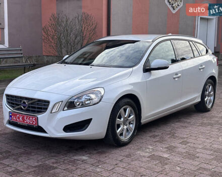 Белый Вольво B60, объемом двигателя 1.6 л и пробегом 242 тыс. км за 10850 $, фото 7 на Automoto.ua