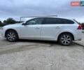 Белый Вольво B60, объемом двигателя 1.6 л и пробегом 335 тыс. км за 9000 $, фото 2 на Automoto.ua