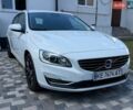 Белый Вольво B60, объемом двигателя 2.4 л и пробегом 194 тыс. км за 16000 $, фото 1 на Automoto.ua