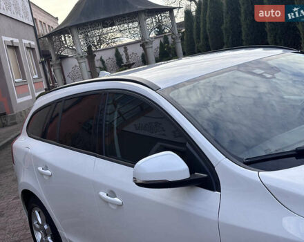 Белый Вольво B60, объемом двигателя 1.6 л и пробегом 242 тыс. км за 10850 $, фото 21 на Automoto.ua