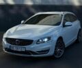 Белый Вольво B60, объемом двигателя 2.4 л и пробегом 237 тыс. км за 14000 $, фото 1 на Automoto.ua