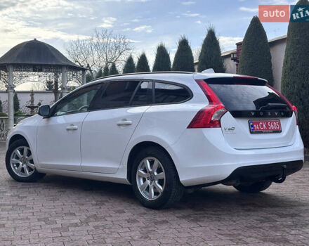 Белый Вольво B60, объемом двигателя 1.6 л и пробегом 242 тыс. км за 10850 $, фото 47 на Automoto.ua