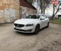 Белый Вольво B60, объемом двигателя 2.4 л и пробегом 194 тыс. км за 16000 $, фото 3 на Automoto.ua