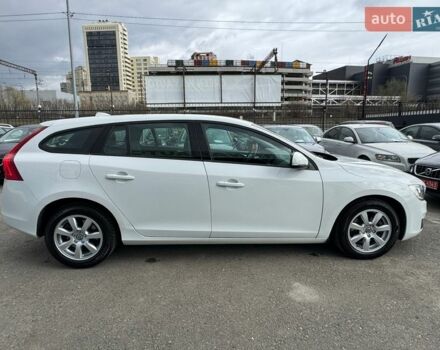 Білий Вольво B60, об'ємом двигуна 2 л та пробігом 257 тис. км за 14200 $, фото 7 на Automoto.ua