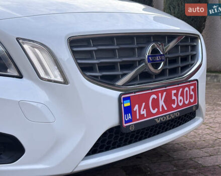 Белый Вольво B60, объемом двигателя 1.6 л и пробегом 242 тыс. км за 10850 $, фото 15 на Automoto.ua