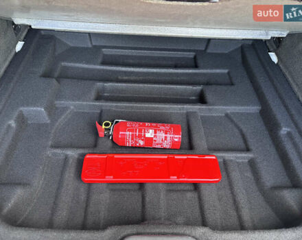 Белый Вольво B60, объемом двигателя 1.6 л и пробегом 242 тыс. км за 10850 $, фото 151 на Automoto.ua