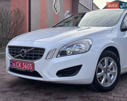 Белый Вольво B60, объемом двигателя 1.6 л и пробегом 242 тыс. км за 10850 $, фото 30 на Automoto.ua