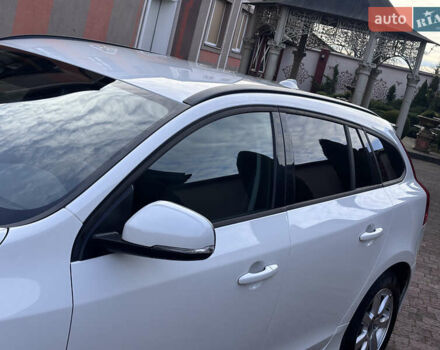 Белый Вольво B60, объемом двигателя 1.6 л и пробегом 242 тыс. км за 10850 $, фото 40 на Automoto.ua