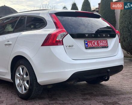 Белый Вольво B60, объемом двигателя 1.6 л и пробегом 242 тыс. км за 10850 $, фото 51 на Automoto.ua