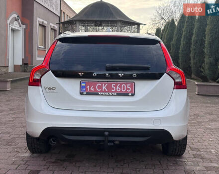 Белый Вольво B60, объемом двигателя 1.6 л и пробегом 242 тыс. км за 10850 $, фото 44 на Automoto.ua