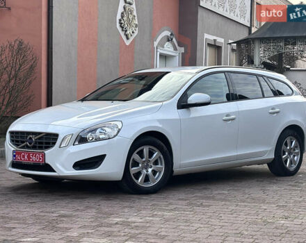 Белый Вольво B60, объемом двигателя 1.6 л и пробегом 242 тыс. км за 10850 $, фото 25 на Automoto.ua