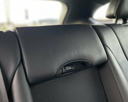 Белый Вольво B60, объемом двигателя 2.4 л и пробегом 214 тыс. км за 17299 $, фото 63 на Automoto.ua